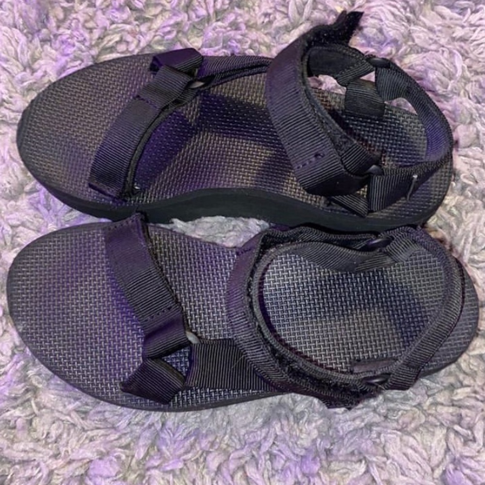 Black platform TEVAS